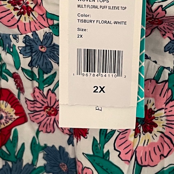 NWT floral blouse - Picture 3 of 3